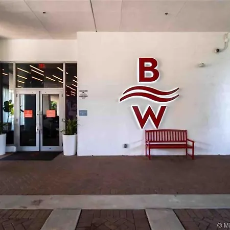 Relax In Style, Miami Beach Apt With Full Kitchen And Dreamy Views -A
